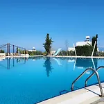 Sea View Beachfront With Pool And Stunning Sunsets *