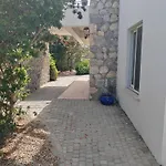 Sea View Beachfront With Pool And Stunning Sunsets *