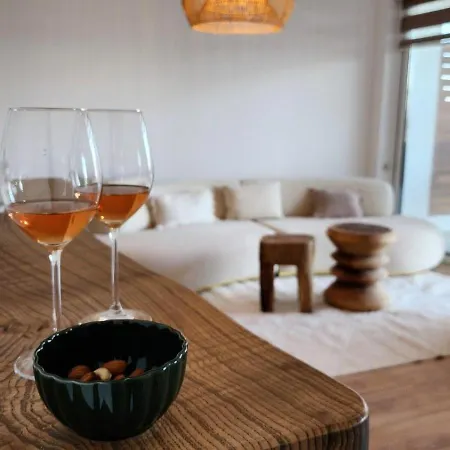 Beachfrontsunset Kalogrea