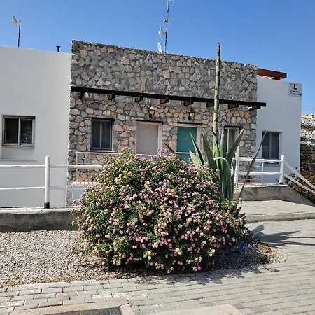 Sea View Beachfront With Pool And Stunning Sunsets * Kalogrea