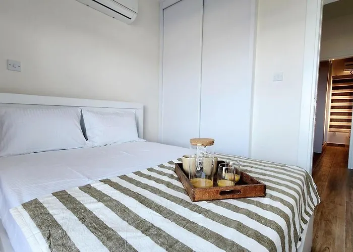 Beachfrontsunset Lägenhet Kalogrea